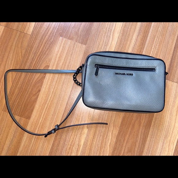 Michael Kors Handbags - Michael Kors cross body